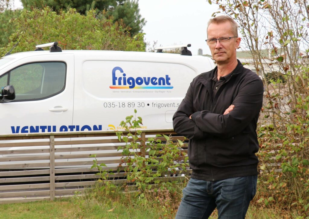 1748x1240 0012 Ryan med bilen